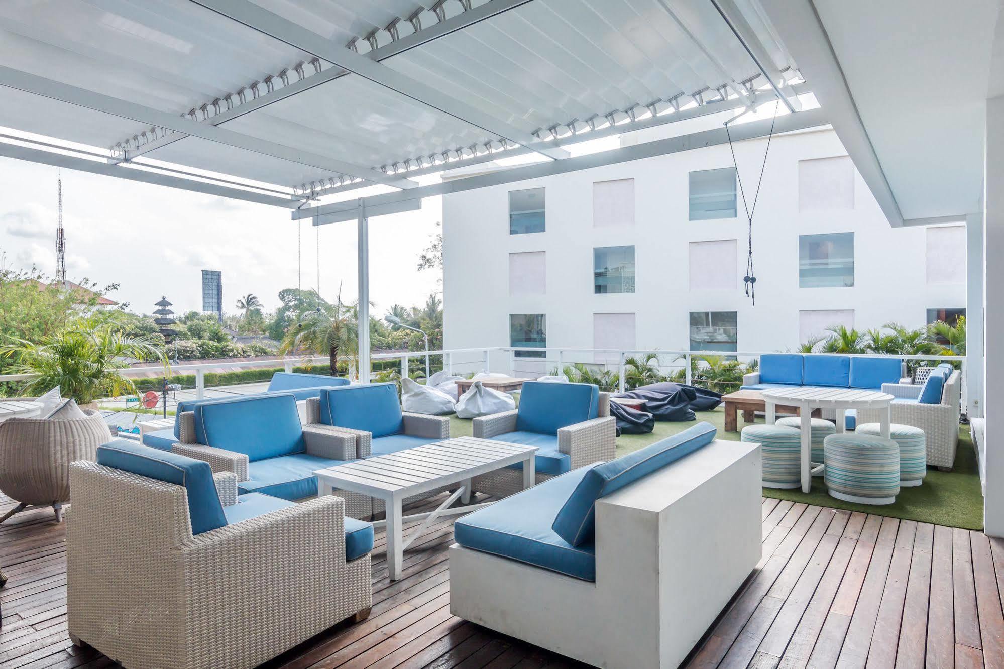 Zen Rooms Kuta Beach Poppies Lane Екстер'єр фото